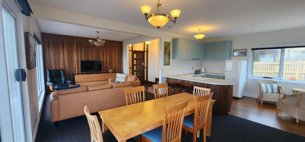 Stanley Village Waterfront Accommodation Buitenkant foto